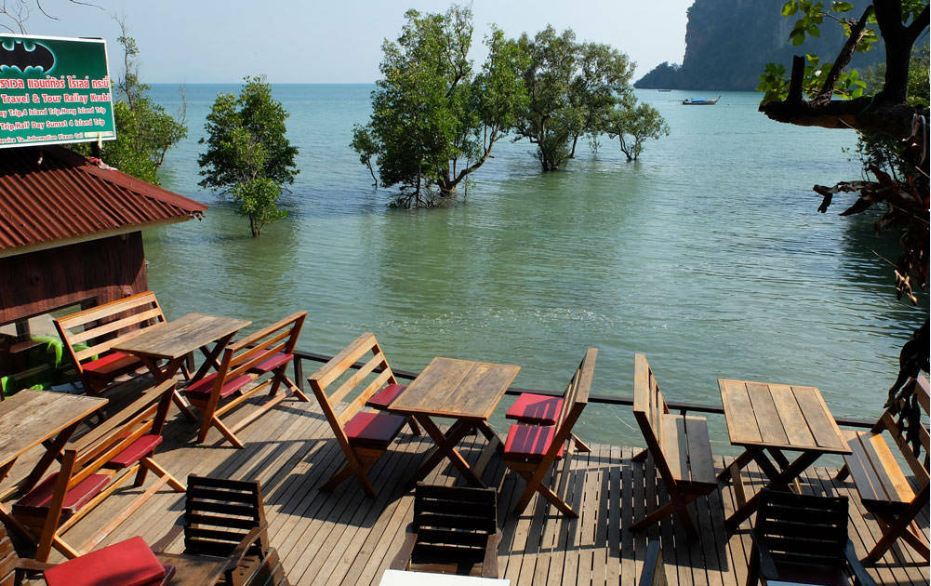 last-bar-railay1