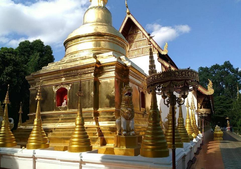 Wat-Phra-Singh-chiang rai1