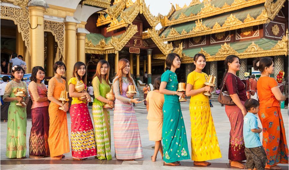 longyi-myanmar2