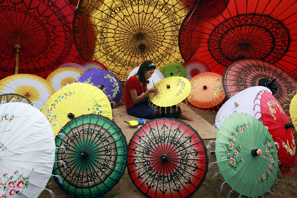 paper-umbrella-myanmar1