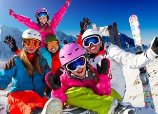 skiing-with-teenagers