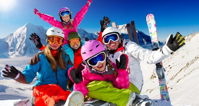 skiing-with-teenagers