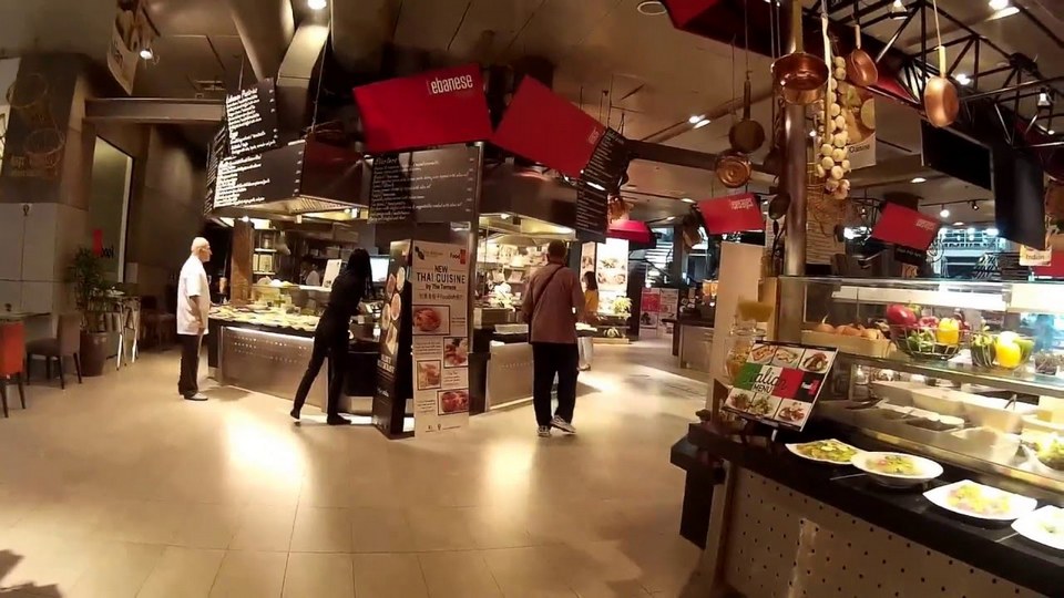 Central Chidlom shopping mall bangkok4