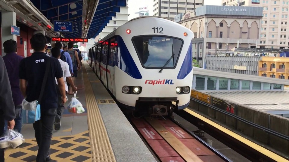 LRT rapid train-kuala lumpur1