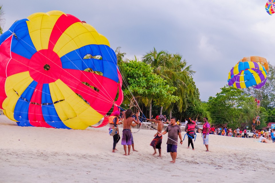 Parasailing-langkawi-tours-malaysia