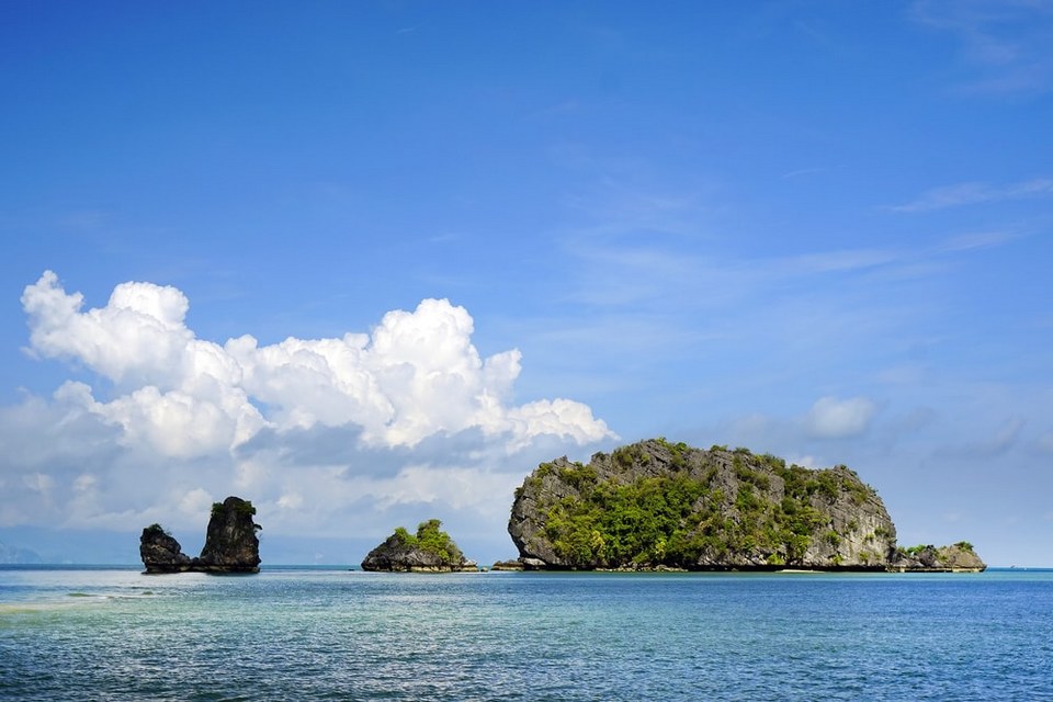 tanjung-rhu-beach