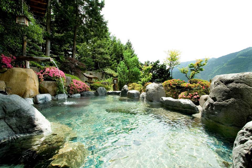 yunoshimakan_02-min onsen