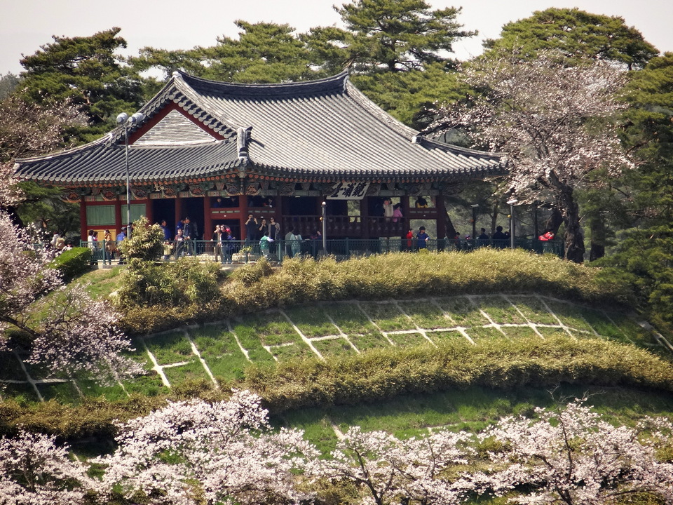 Gyeongpodae Palace