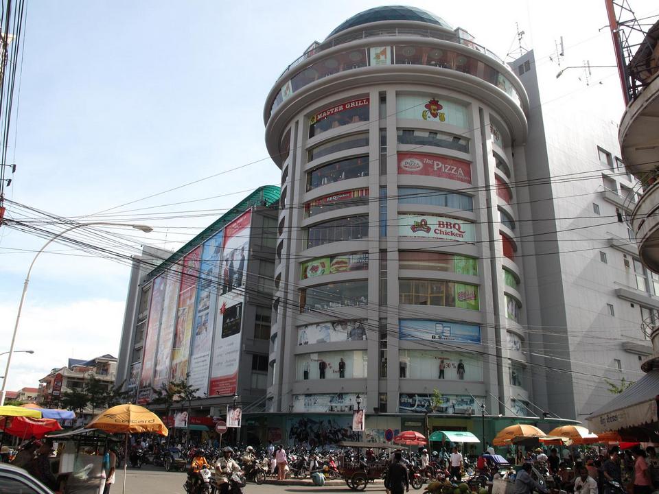 Golden Sorya Nightlife Mall Phnom Penh Cambodia 24d