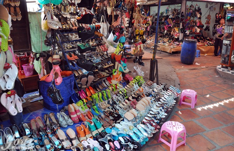 Shoe-shop-at-Kandal-Market-Phsar-Kandal-in-Phnom-Penh-Cambodia