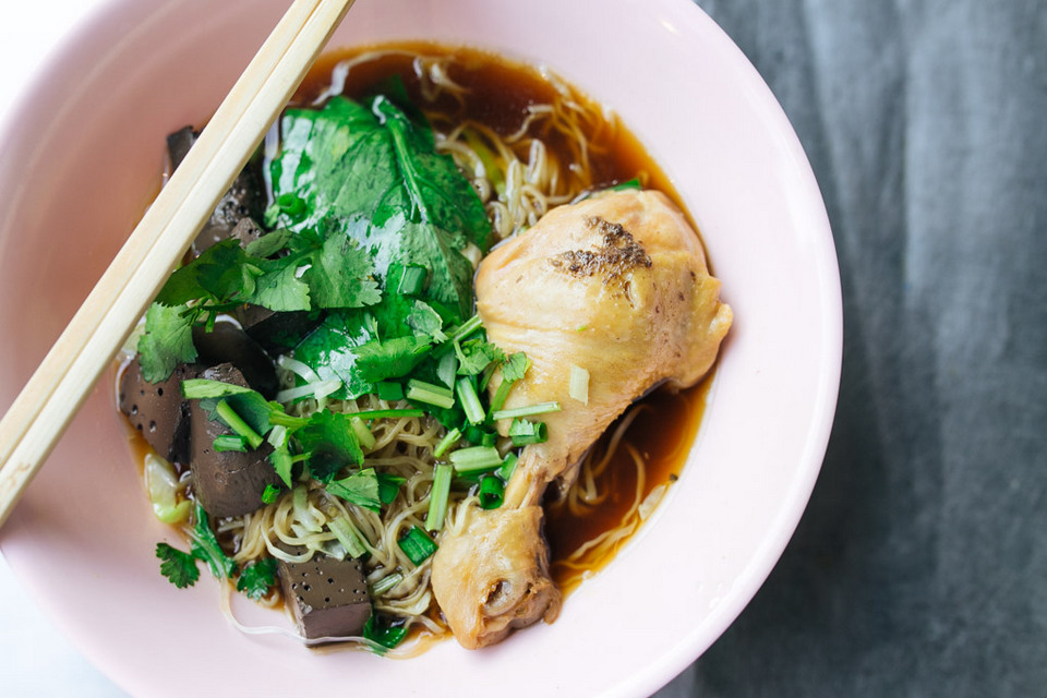 Sriyan Chicken Noodles in Red Soup best places to eat in bangkok where to eat in bangkok top places to eat in bangkok