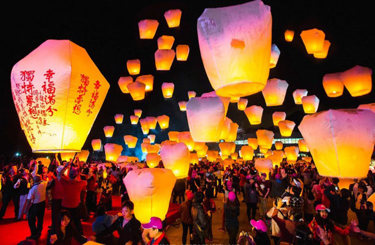 Sky lanterns in Taiwan taiwan lantern festival 2018 taiwan lantern festival 2018 dates lantern festival taiwan 2018 dates