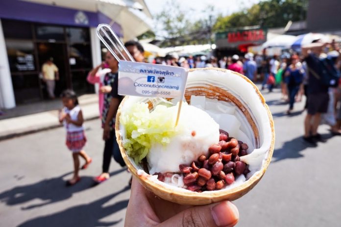 coconut ice cream-chatuchak-market (5)