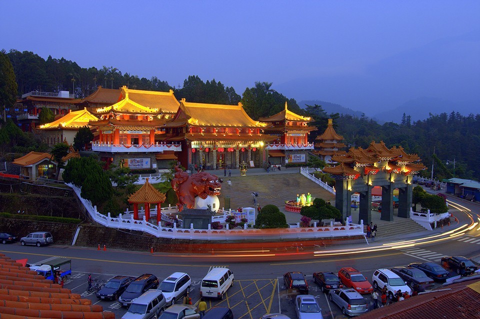 Wenwu Temple at night