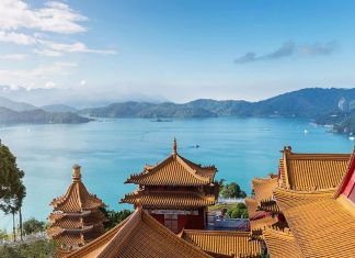 how to get to sun moon lake from taichung