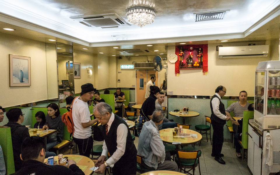 Basic interior of Mak's Noodle famous restaurants in hong kong where to eat in hong kong blog