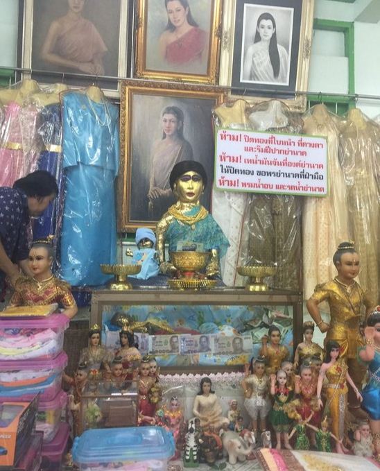 ghost of mae nak mae nak phra khanong mae nak shrine mae nak temple wat mahabut temple (15)