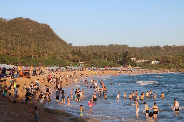 Baishawan beach kenting taiwan 2