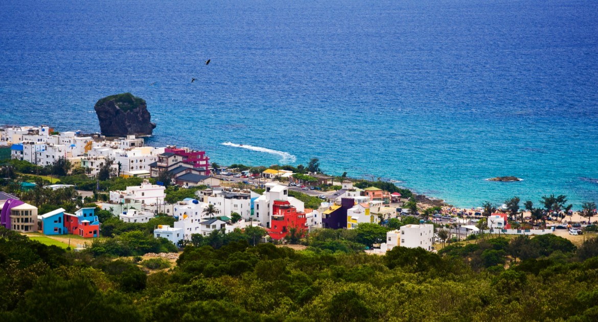 No trip to Taiwan is complete till you visit the southernmost tip of the island, Kenting.
