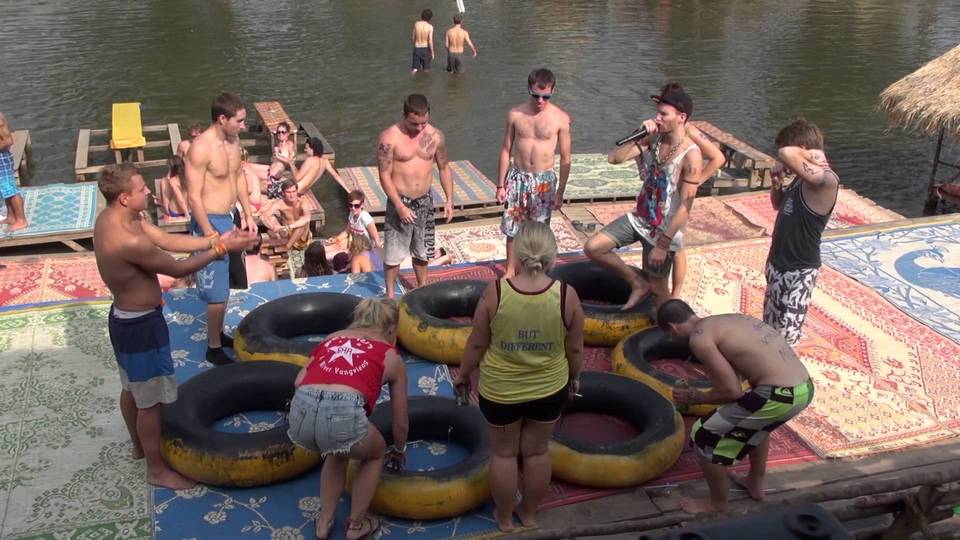 Tubing river in Vang Vieng tubing-vang-vieng-come and experience tubing game at vang vieng-laos7