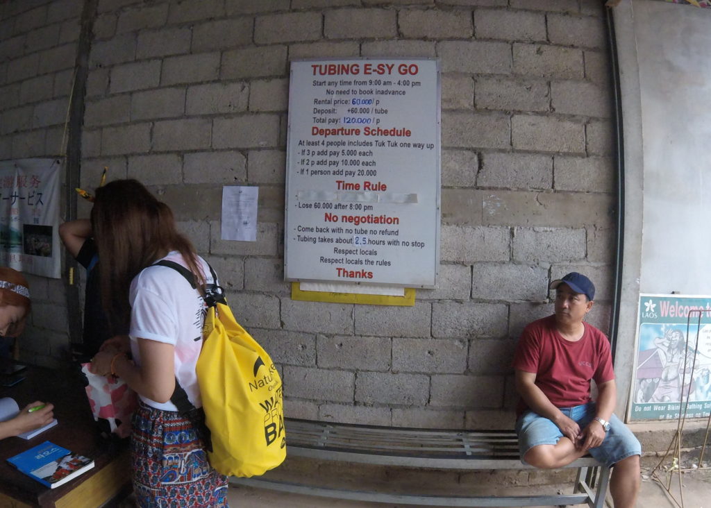vang vieng tubing price