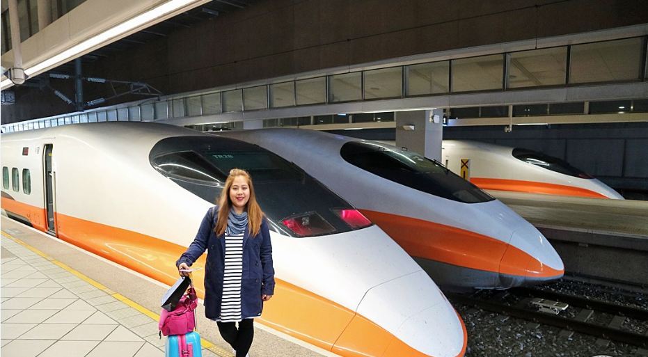 Transportation in Taiwan by HSR high speed train23