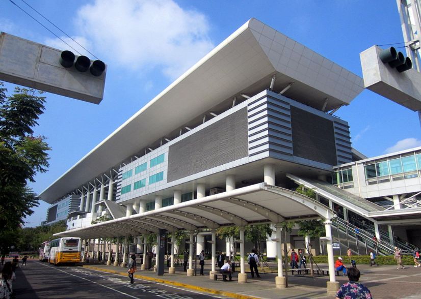 Transportation in Taiwan by HSR high speed train24