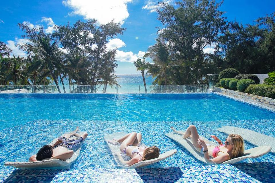 Boracay-most beautiful islands in Southeast Asia9