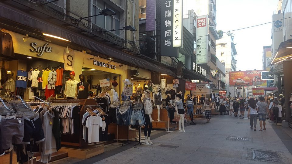 XinJueJiang night market-Kaohsiung-taiwan-traveling to Kaohsiung 2 days 1 night