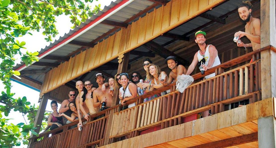 Bong’s guesthouse-m'pai bay1