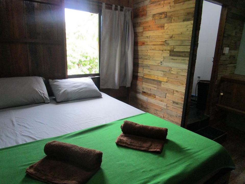 Bong’s guesthouse-m'pai bay2