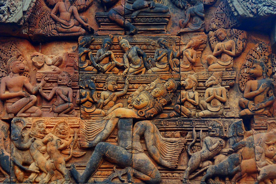 The intricate design and bas-relief carvings in Banteay Srei really set it apart from
