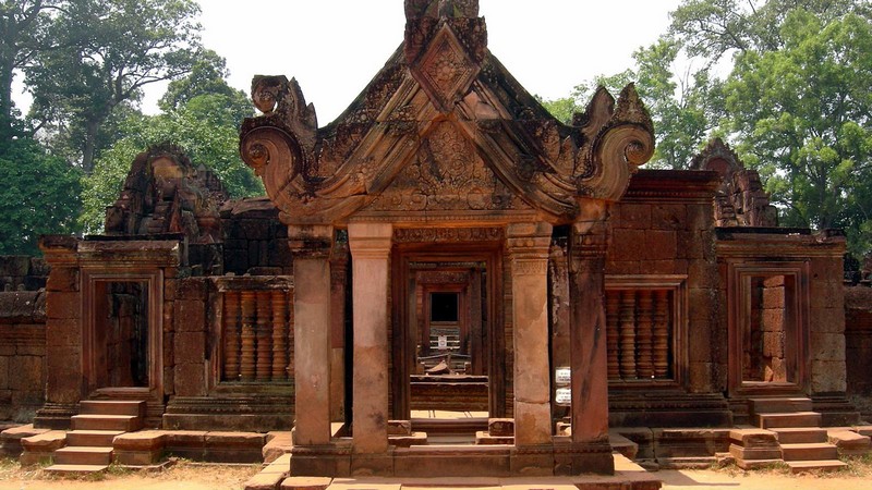 Banteay Srei Temple, citadel of beauty