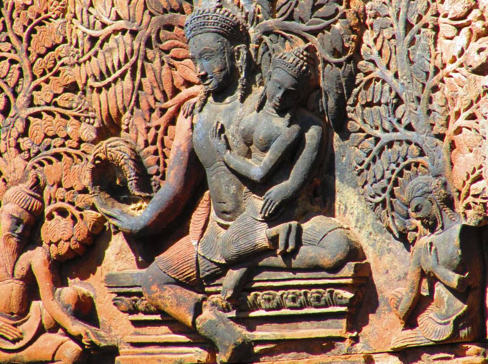 banteay-srei-cavings4