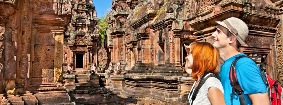 Banteay Srei Tourists