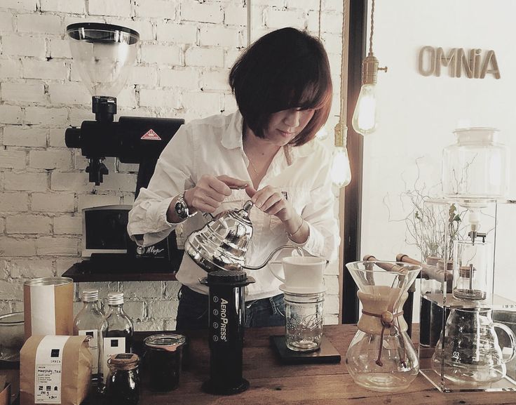Omnia Cafe & Roastery-chiangmai-thailand1 top 10 best cafes in Chiang Mai and best coffee shops in Chiang Mai below.