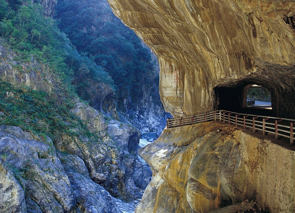 Taroko Gorge National Park travel to China