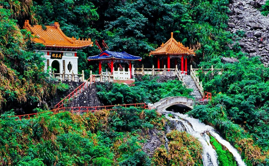 Taroko Gorge National Park travel to China
