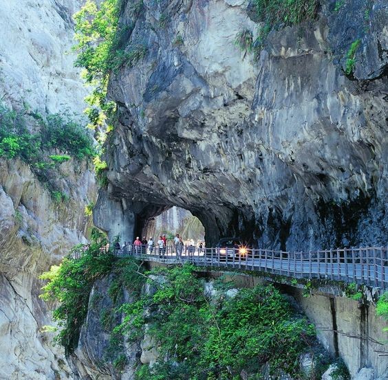 Taroko Gorge National Park travel to China