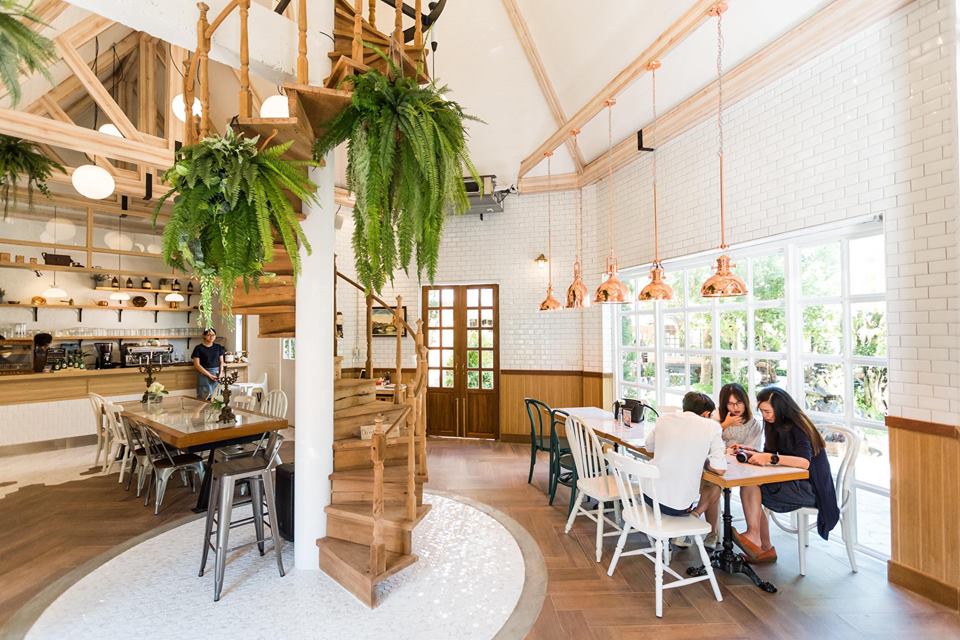 Daddy's Antique Cafe and Restaurant chiangmai (1)