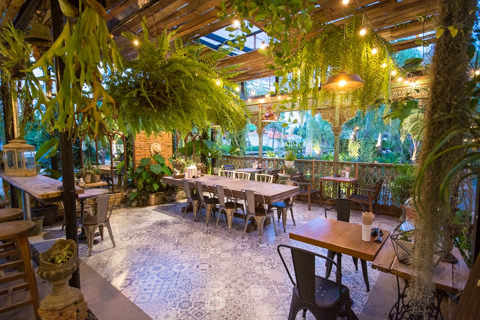 Daddy's Antique Cafe and Restaurant chiangmai (1)