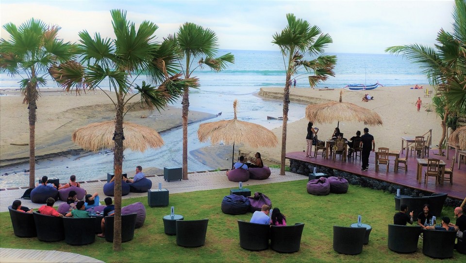 seminyak-beach-resort in bali-places to stay when coming to bali for the first time7