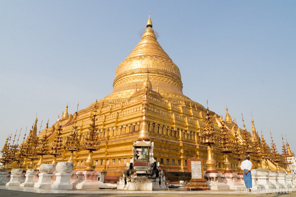 Shwezigon pagoda is considered a prototype of all future such temples in Myanmar.[/