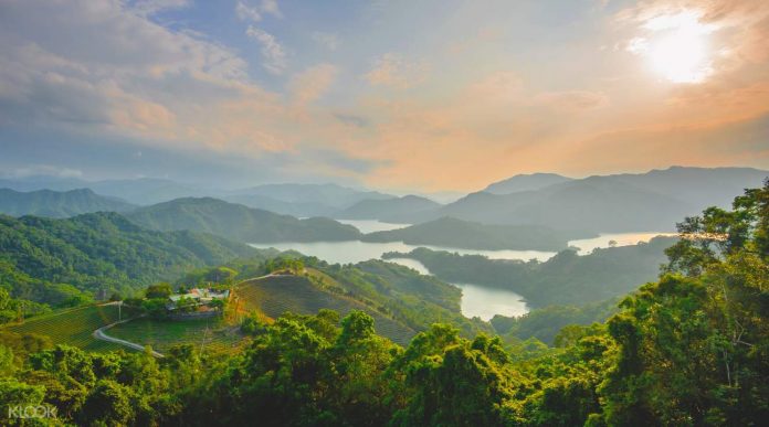 Thousand Island Lake Taiwan Thousand Island Lake Taiwan