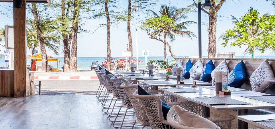 The Royal Palm Beach Front - Hotel in Patong is located just a few step from the famous Patong Beach, Phuket, Thailand