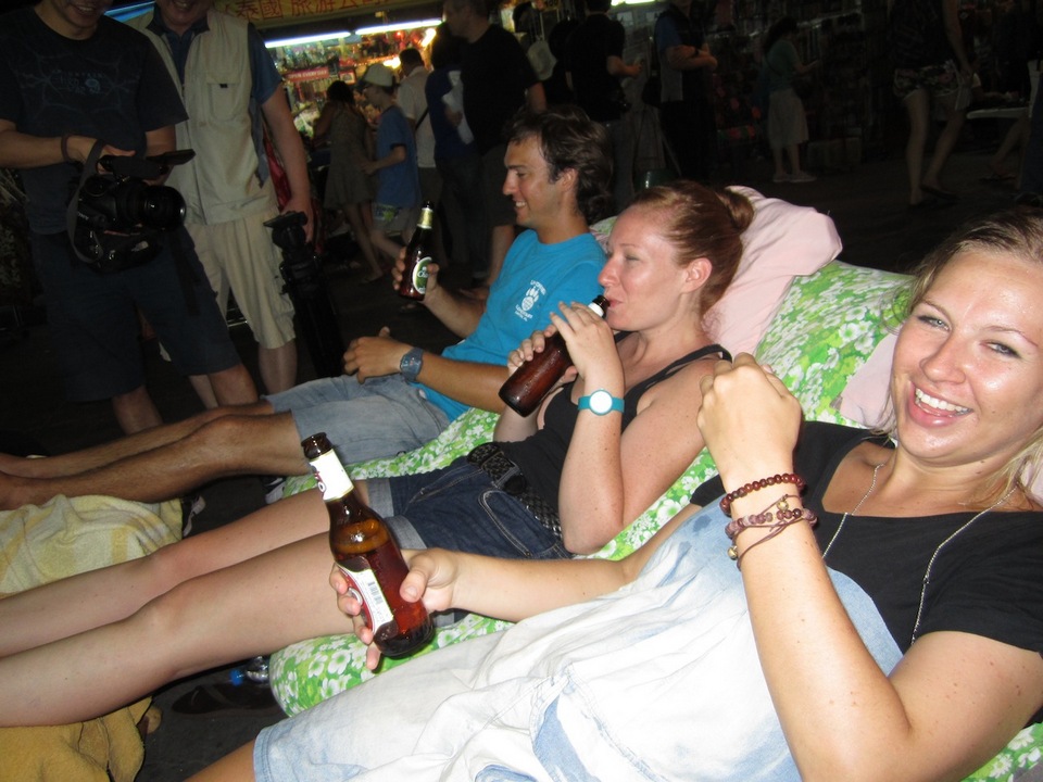 Foot Massage on The Street in Bangkok 2