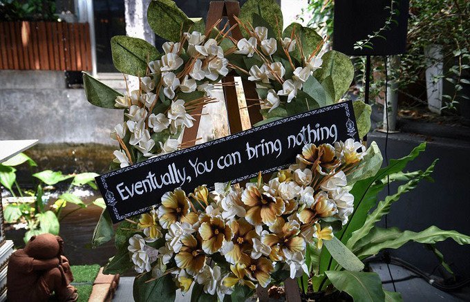 Try the feeling of death at this Bangkok coffee shop9