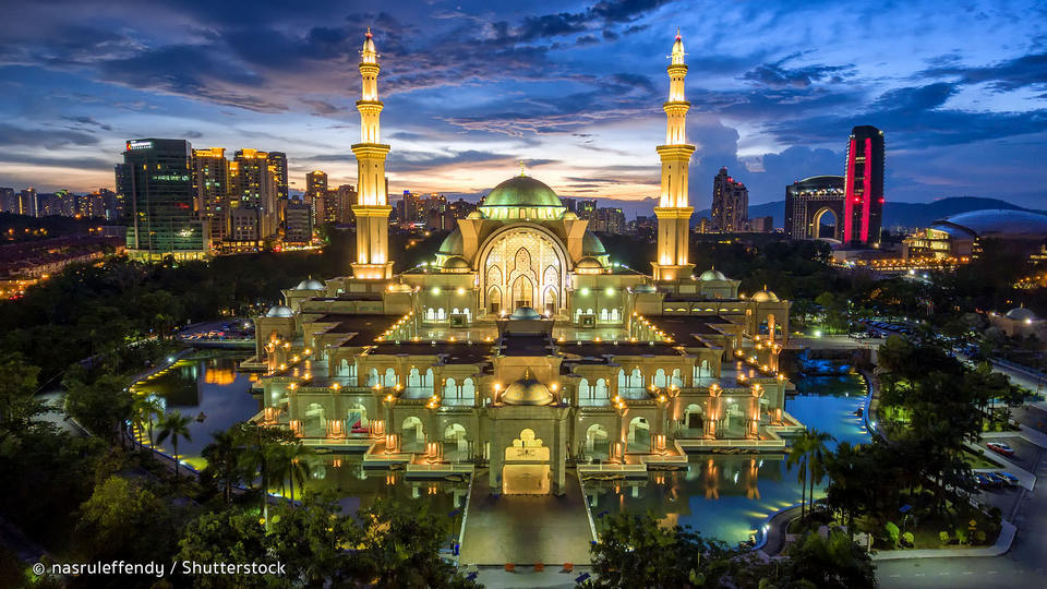 Federal Territory Mosque Kuala Lumpur - Popular Mosque in Solaris Dutamas