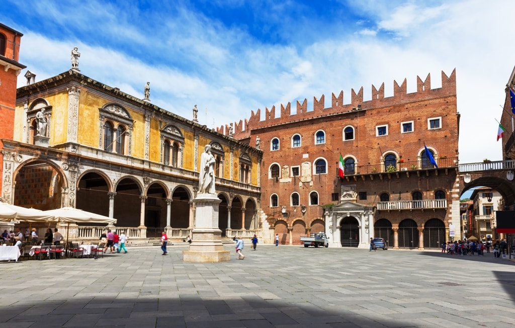 Piazza dei Signori with statue of Dante in Verona.
