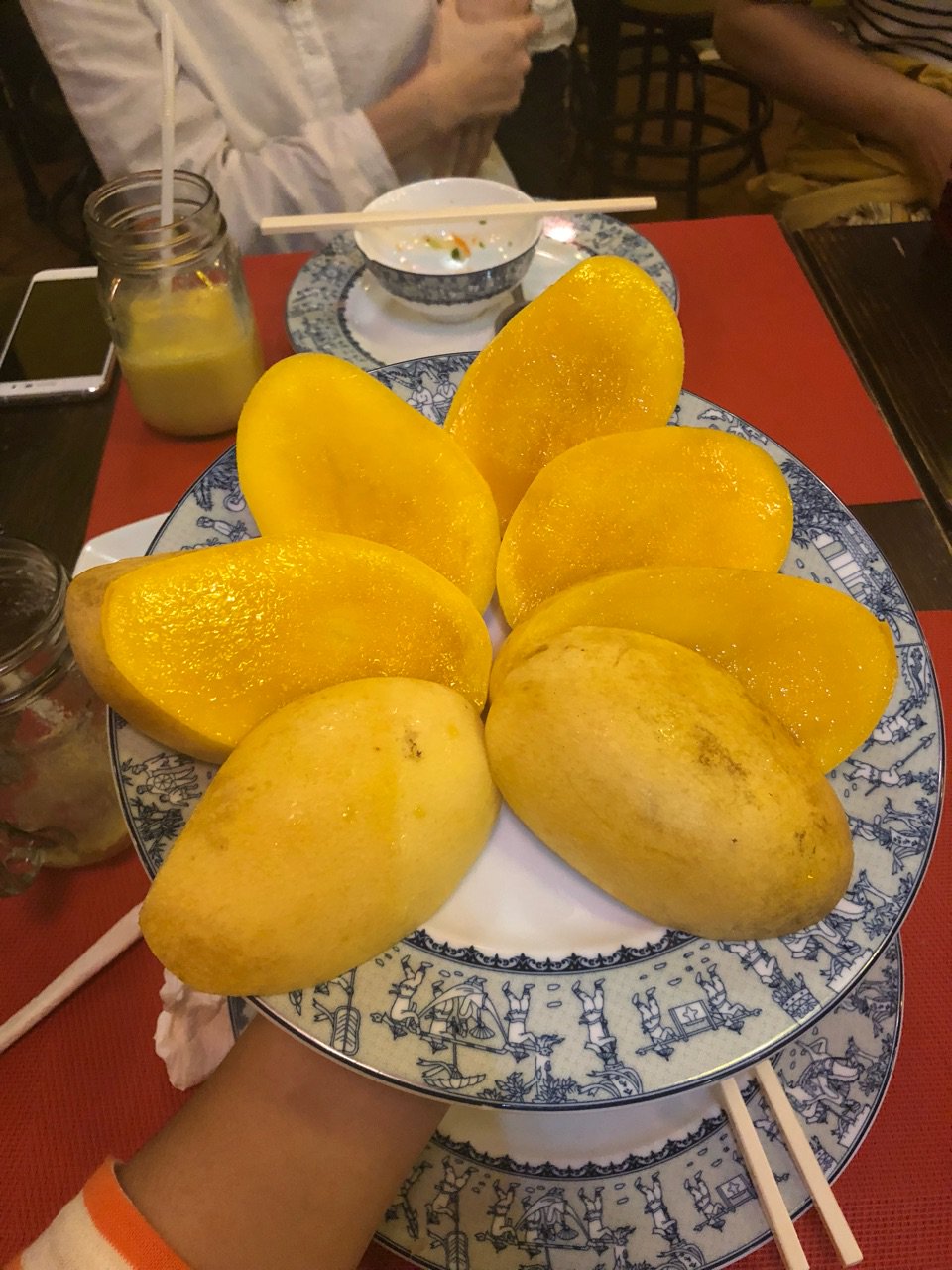 Try everything from mango-iloili-philipine3